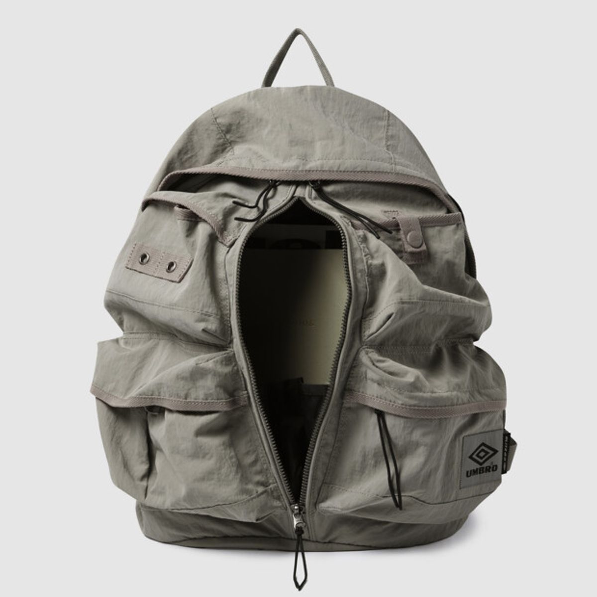 엄브로(UMBRO) 블리츠 백팩 미니 (15L) 카키 베이지 UR323CBP80
