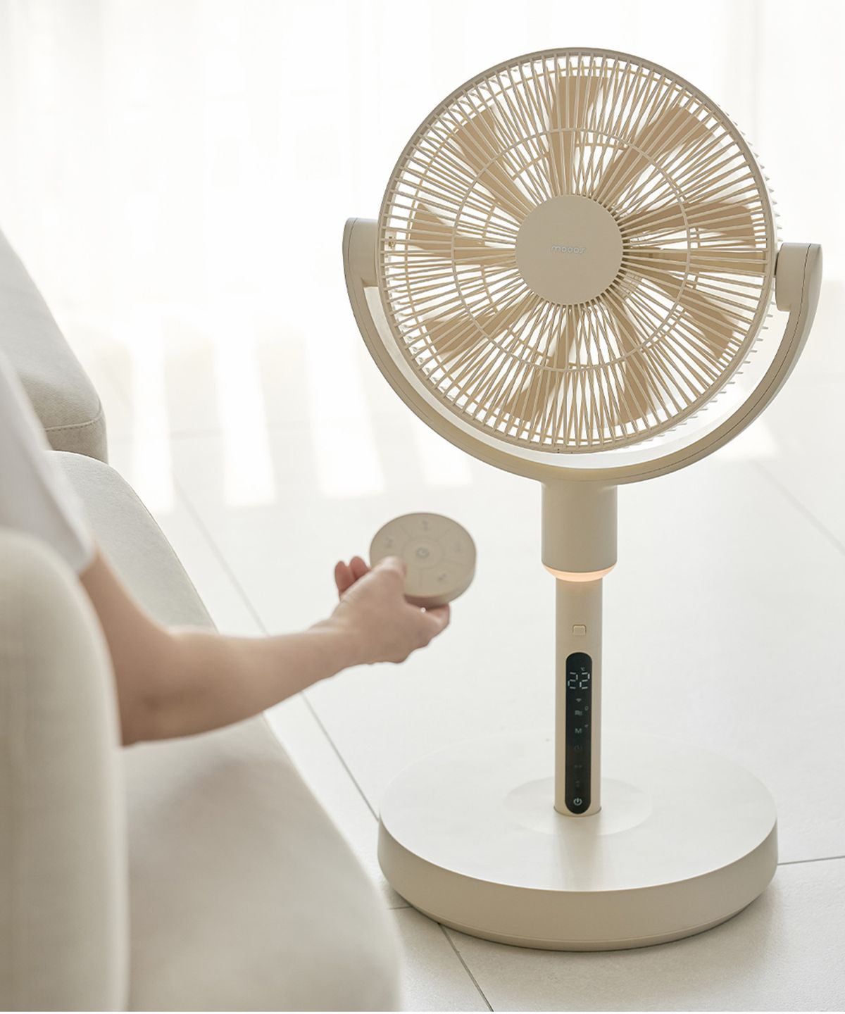 무아스(MOOAS) 3D 회전 접이식 저소음 Wi-Fi 무선 선풍기 충전 캠핑 사무실