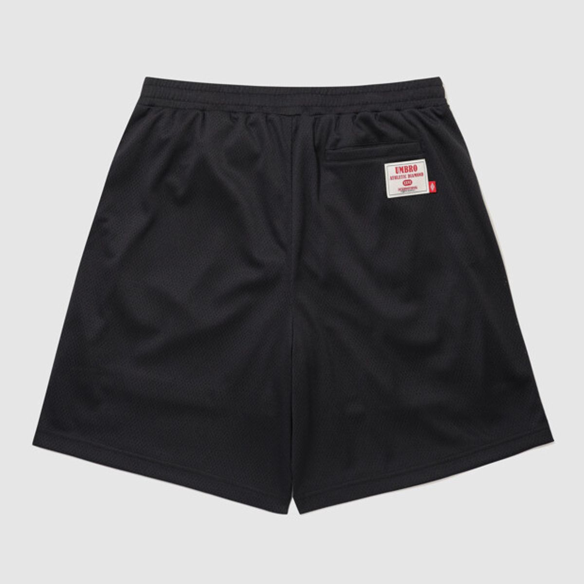엄브로(UMBRO) 챈트 메쉬 4부 반바지 블랙 UR321CHP74