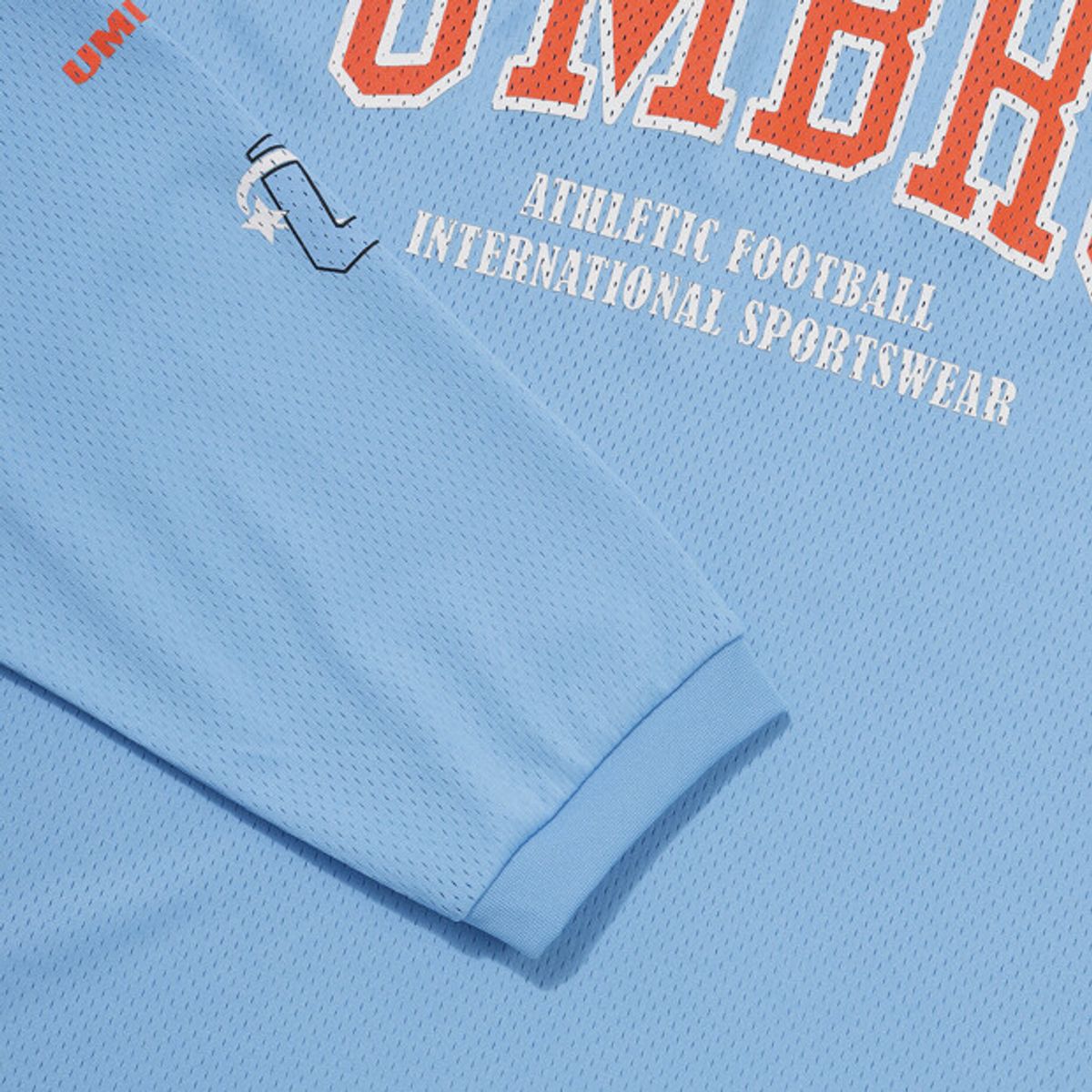 엄브로(UMBRO) 챈트 메쉬 그래픽 로고 긴팔 티셔츠 스카이블루 UR321CRL71