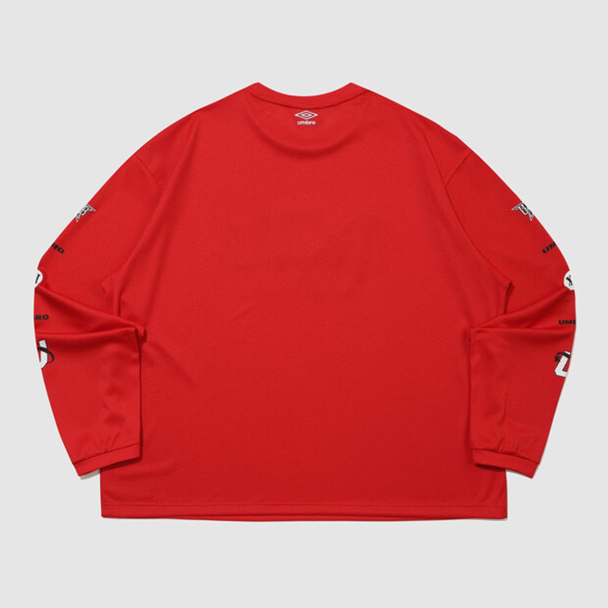 엄브로(UMBRO) 챈트 메쉬 그래픽 로고 긴팔 티셔츠 레드 UR321CRL71