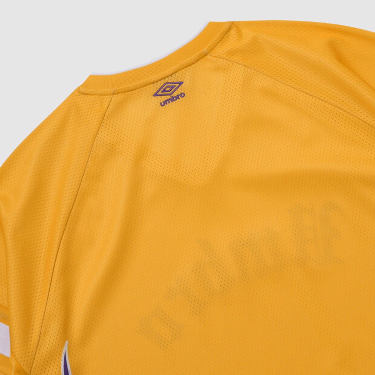 엄브로(UMBRO) 챈트 메쉬 플레임 긴팔 티셔츠 옐로우 UR321CRL72