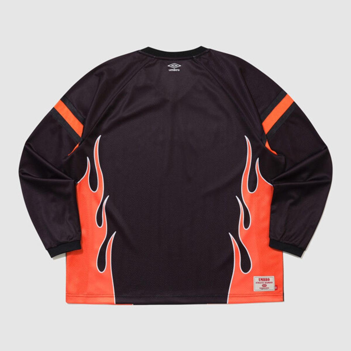 엄브로(UMBRO) 챈트 메쉬 플레임 긴팔 티셔츠 블랙 UR321CRL72