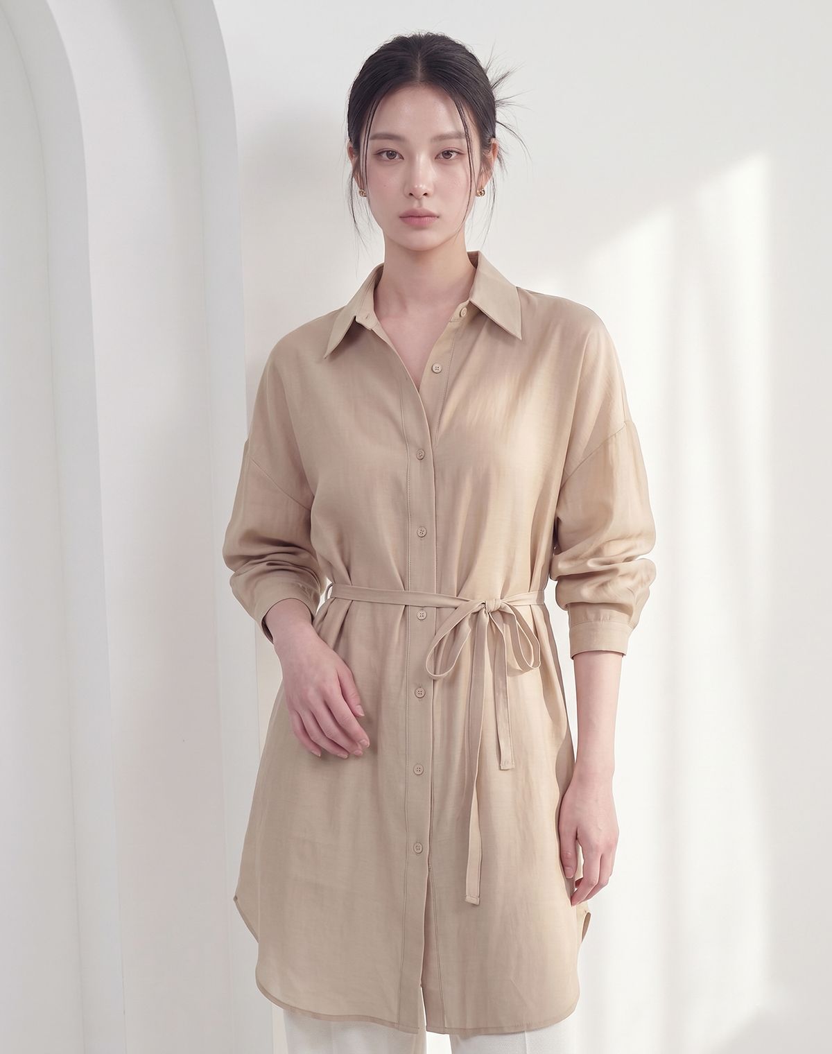 지에마르(GIEMAR) COLLAR HALF DRESS BEIGE 카라 하프 드레스 베이지