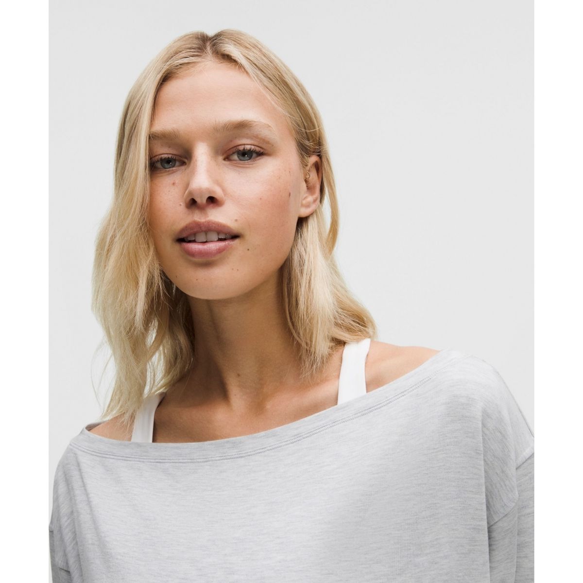 룰루레몬(LULULEMON) 비캄 오버사이즈드 보트넥 롱슬리브 셔츠  HCUG