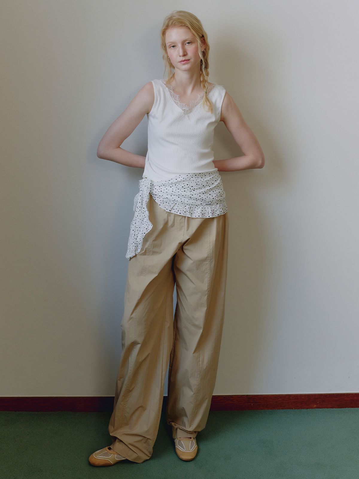 뮈뮈에르(MUEMUER) Cocoon Fit Banding Pants MU2635PT309M