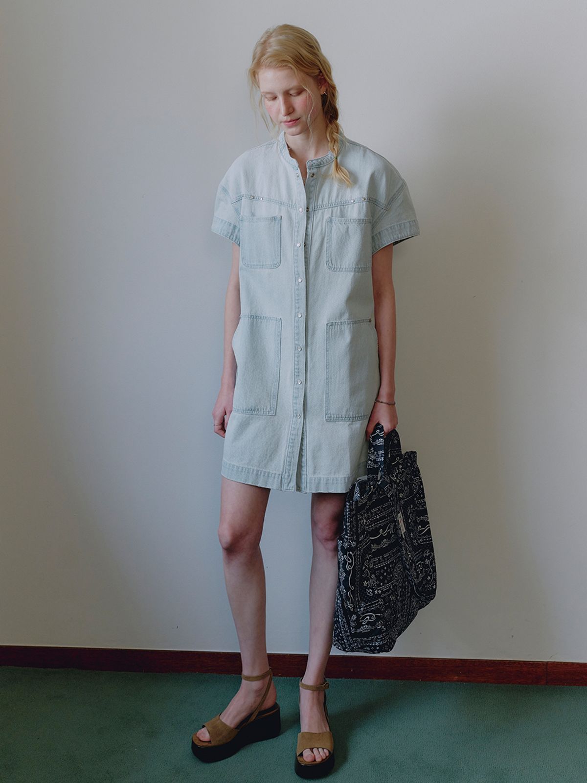 뮈뮈에르(MUEMUER) Fluid Denim Mini Dress MU2634OP308M