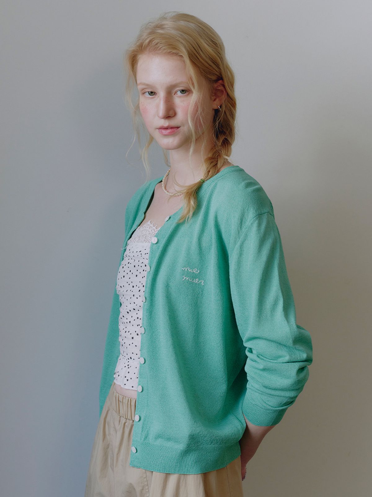 뮈뮈에르(MUEMUER) Muemuer Plain Cardigan MU2634CD306M