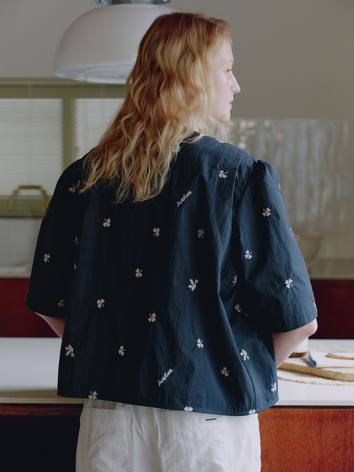뮈뮈에르(MUEMUER) Muemuer Clover Embroidery Jacket MU2634JK301M