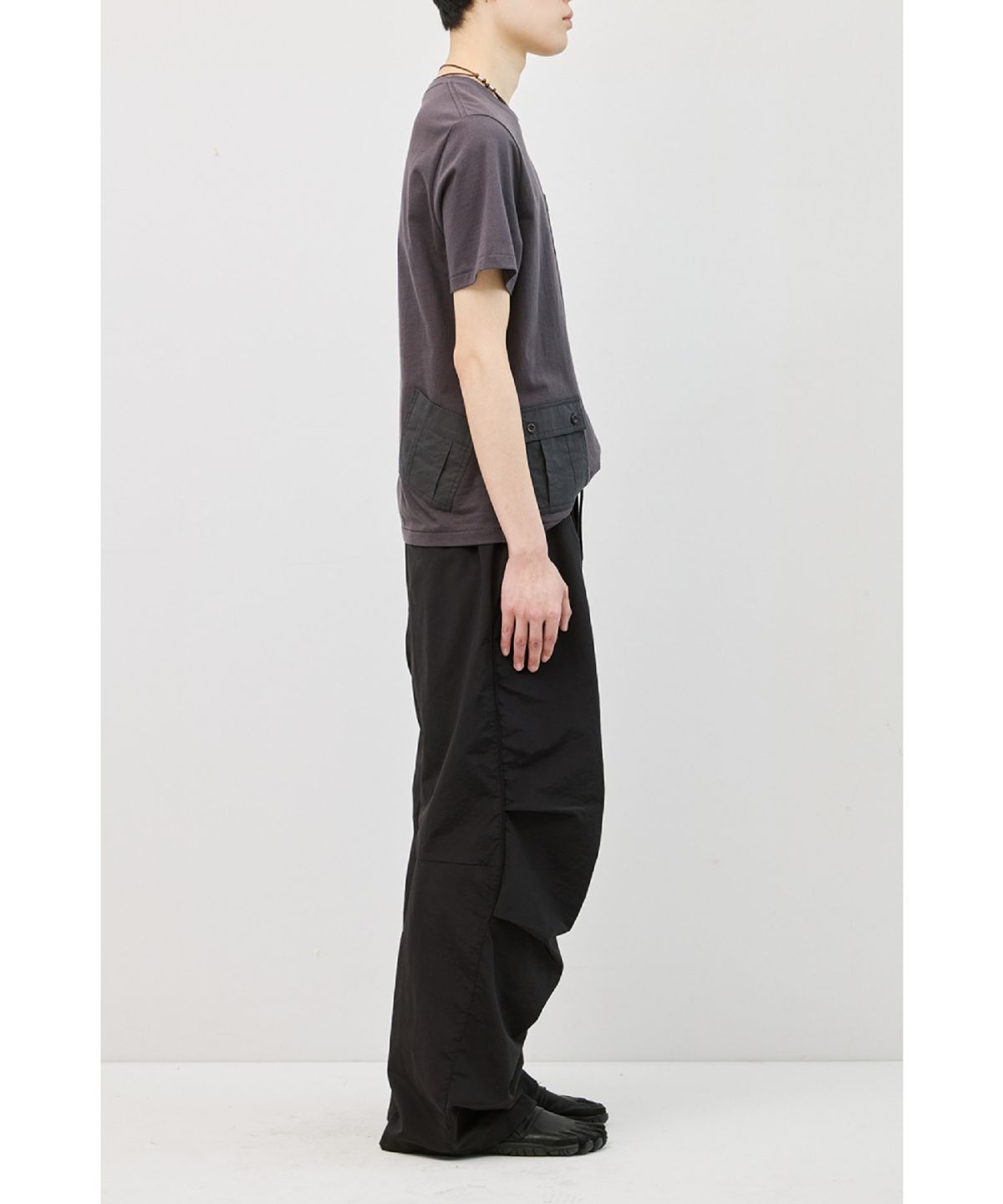 해칭룸(HATCHINGROOM) Multi Pocket Tee Charcoal