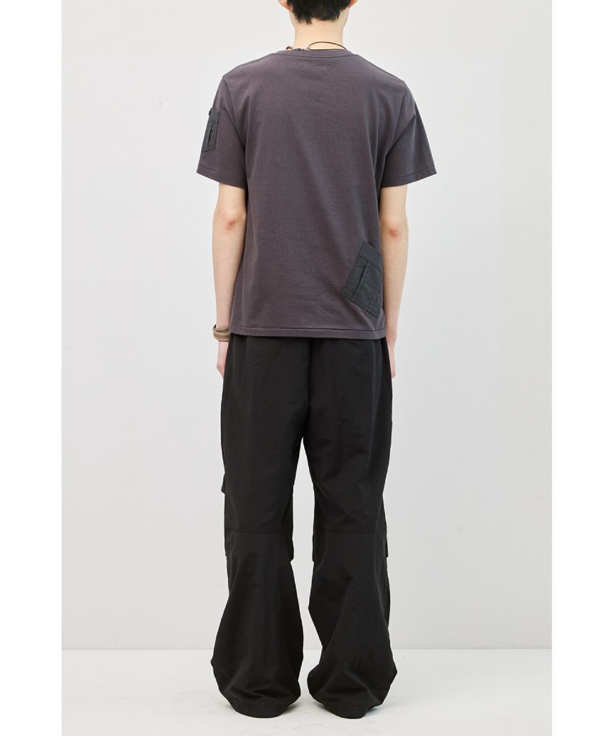 해칭룸(HATCHINGROOM) Multi Pocket Tee Charcoal