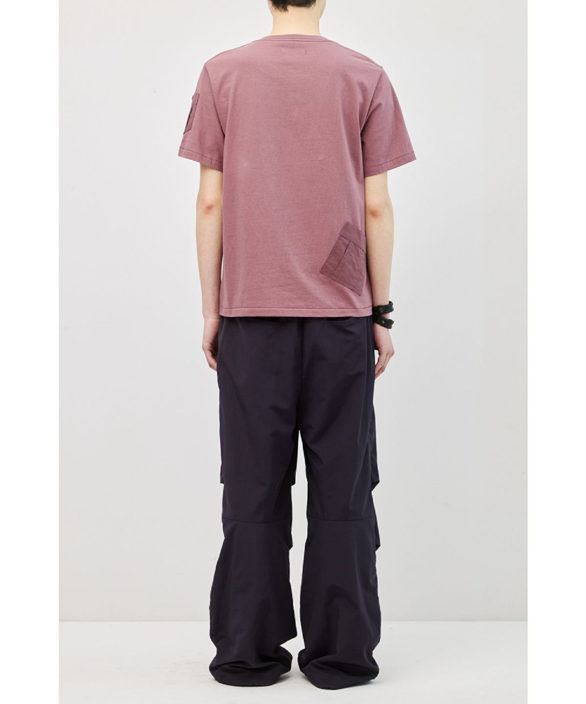 해칭룸(HATCHINGROOM) Multi Pocket Tee Pink