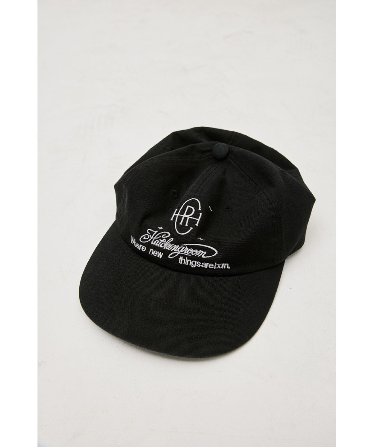 해칭룸(HATCHINGROOM) Logo Cap Washed Black