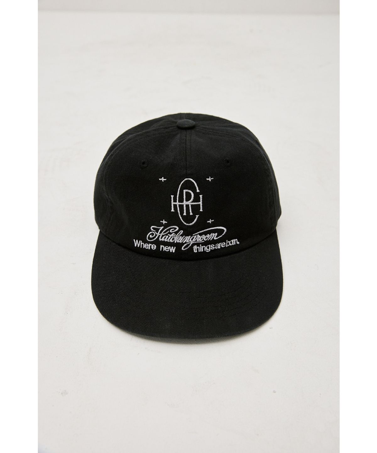 해칭룸(HATCHINGROOM) Logo Cap Washed Black