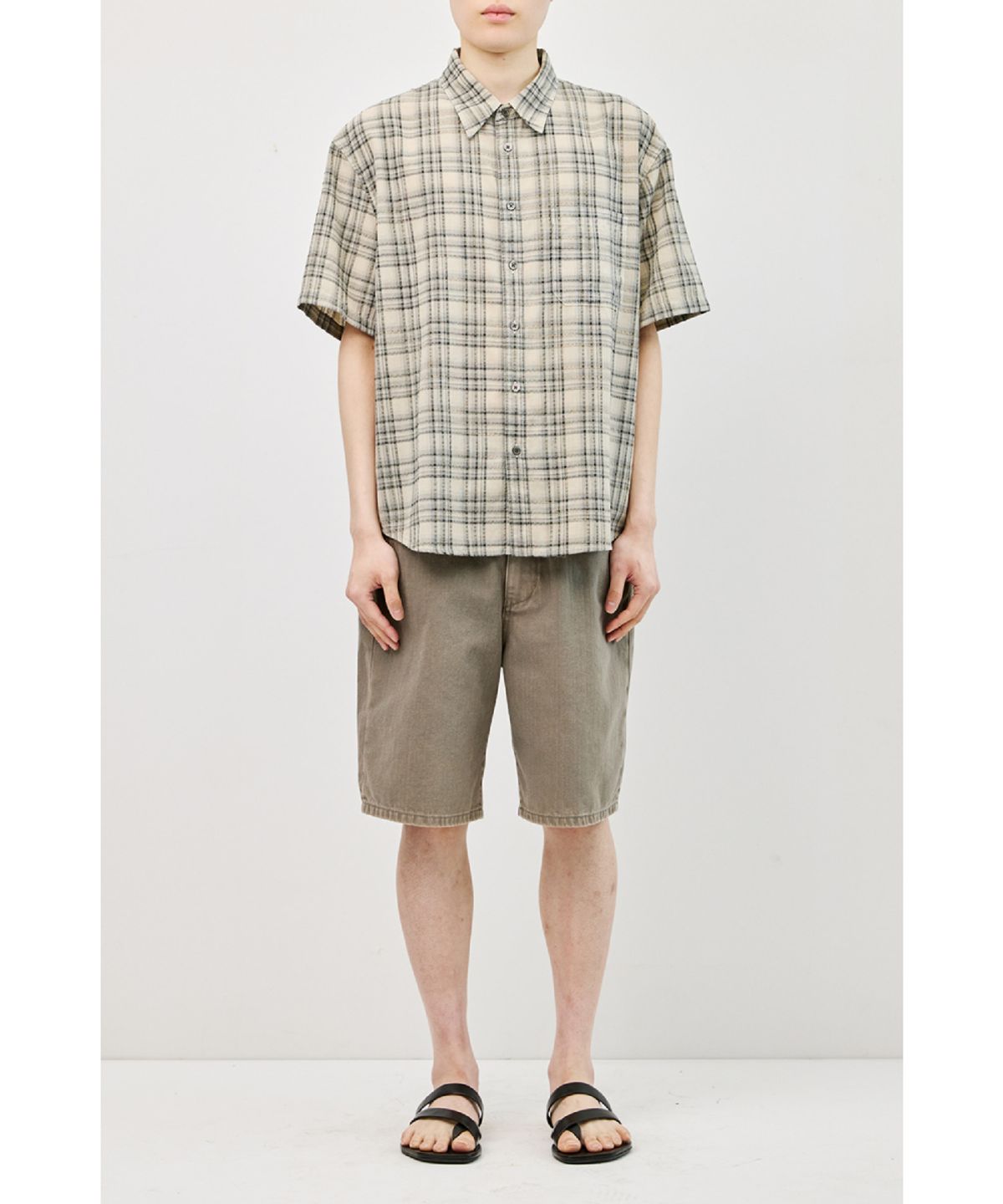 해칭룸(HATCHINGROOM) Bleached Shorts Olive