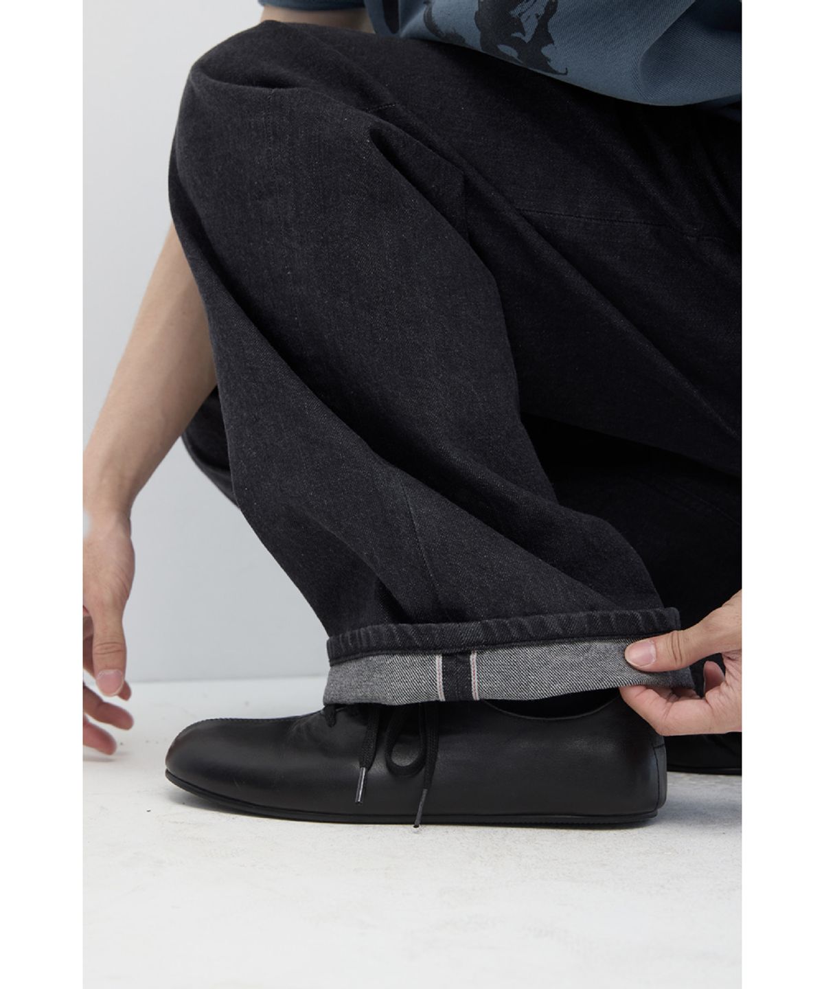 해칭룸(HATCHINGROOM) Regular Selvedge Jeans Dark Grey