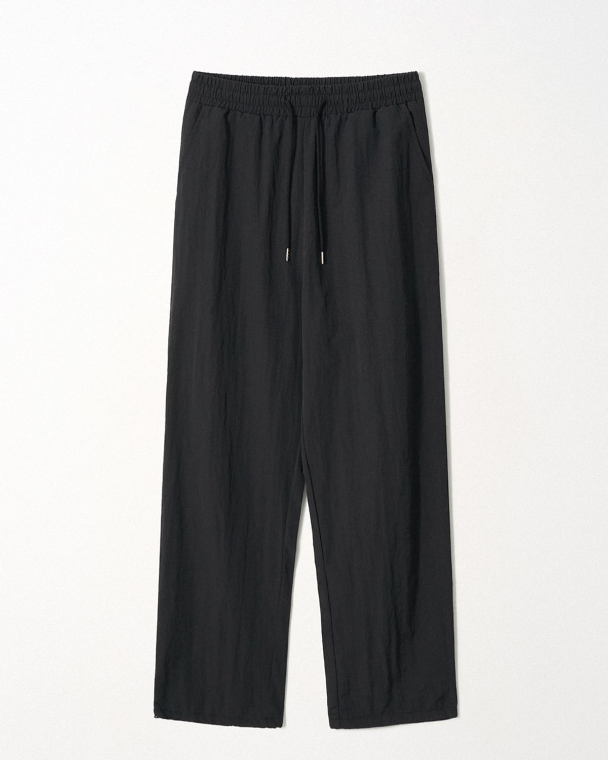 이지오(EZIO) Relaxed Nylon Trousers_Black