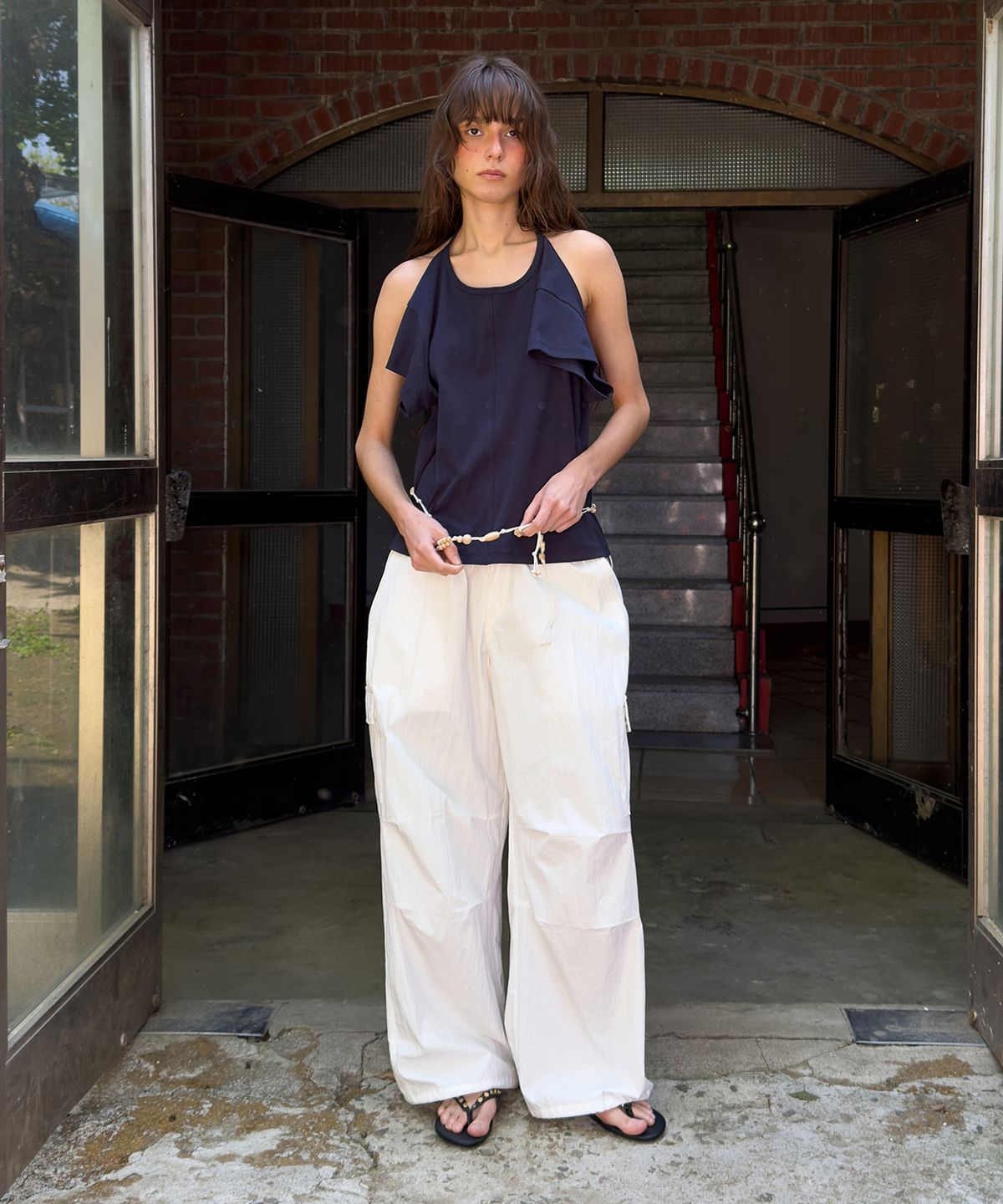 다이애그널(DIAGONAL) BACK CUT OUT TEE (navy)