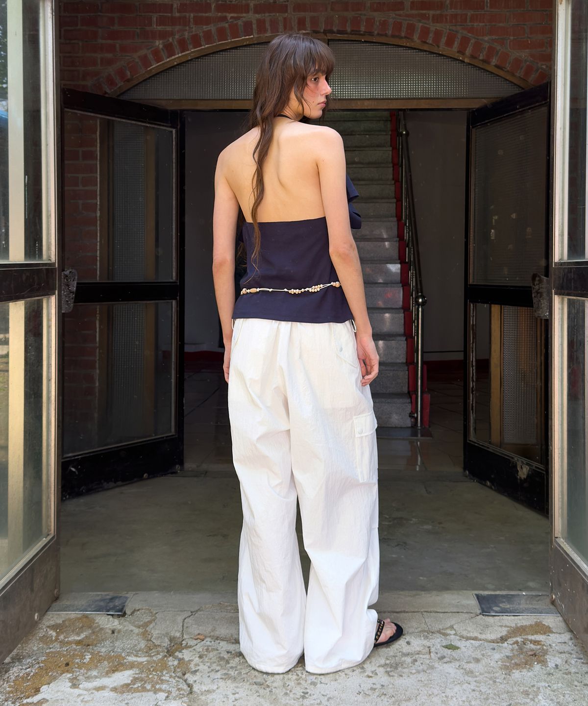 다이애그널(DIAGONAL) BACK CUT OUT TEE (navy)