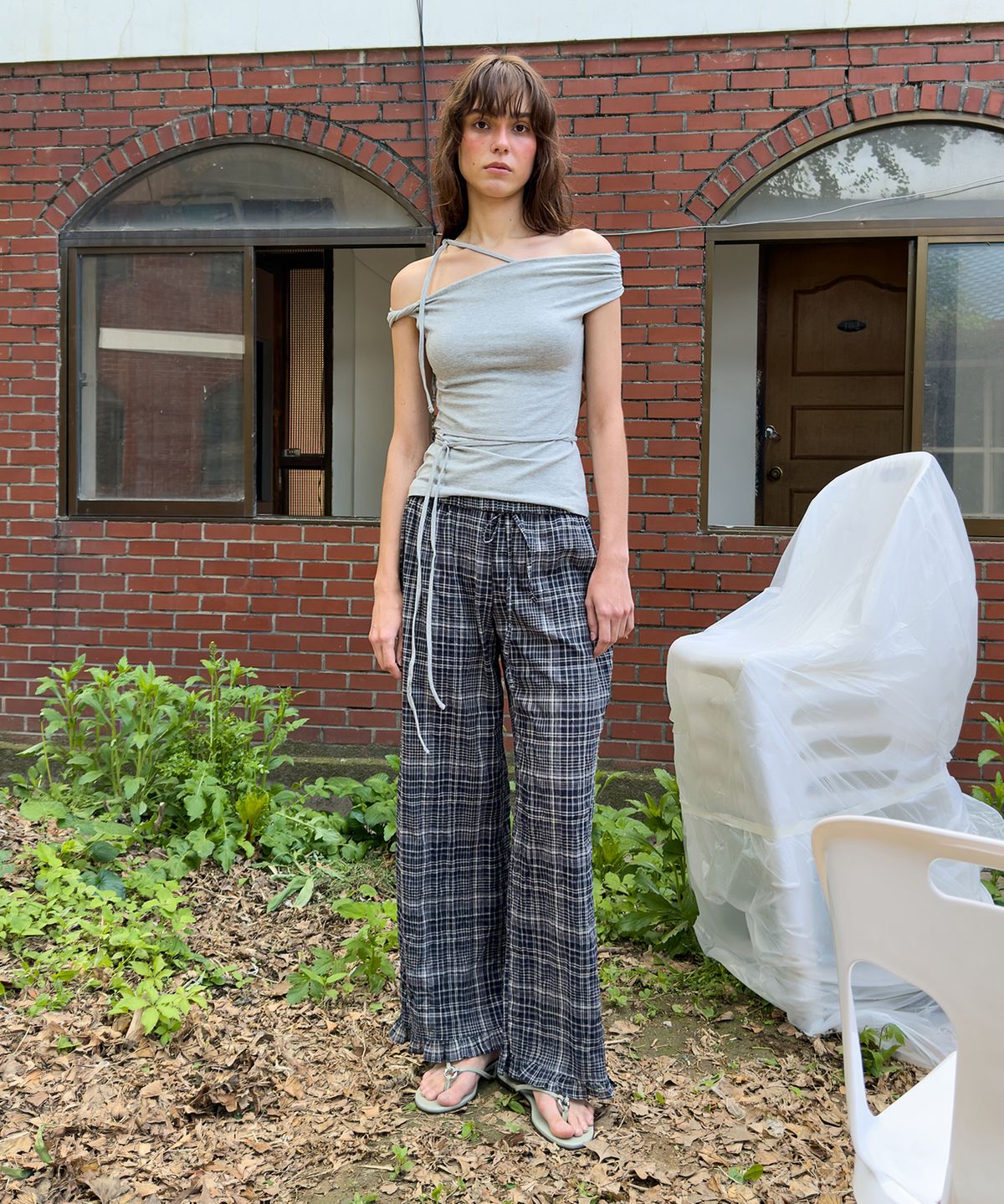 다이애그널(DIAGONAL) STRING OFF SHOULDER TOP (melange grey)