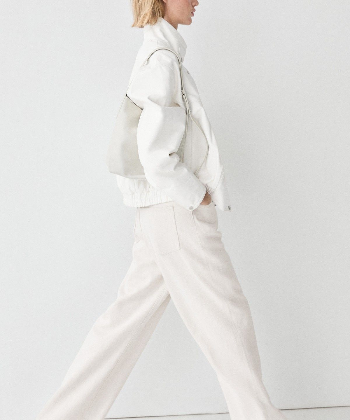 마시모두띠(MASSIMO DUTTI) 나파 가죽 봄버 자켓