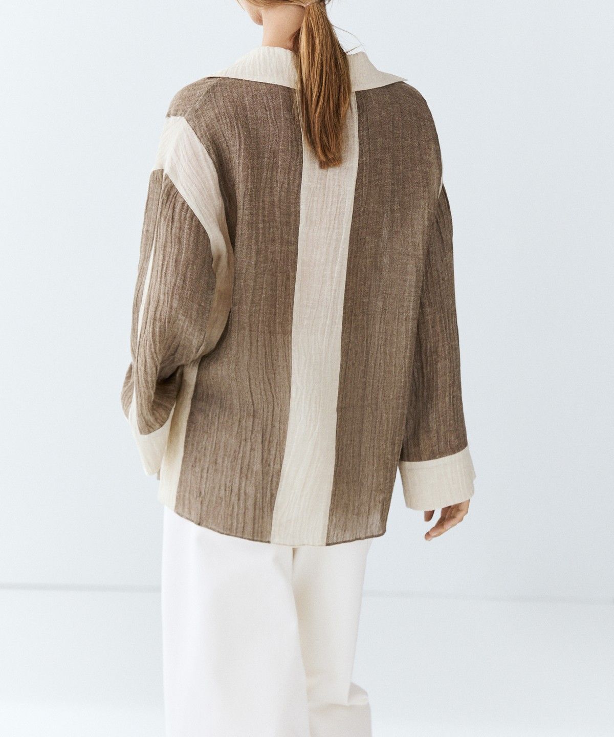 마시모두띠(MASSIMO DUTTI) 플루이드 텍스처 린넨 블렌드 블라우스