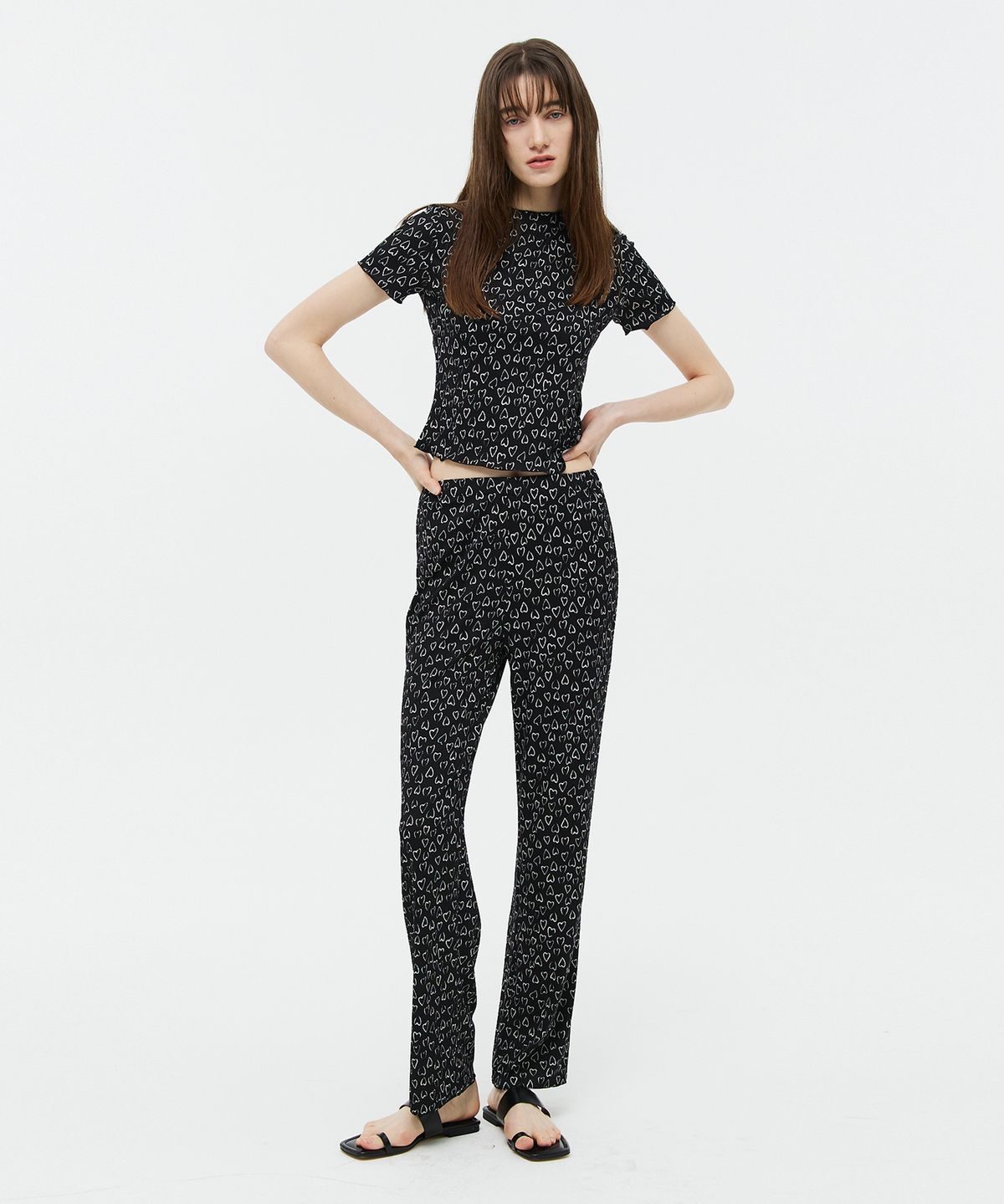 베데르미(VEDERMI) heart pattern knit pants