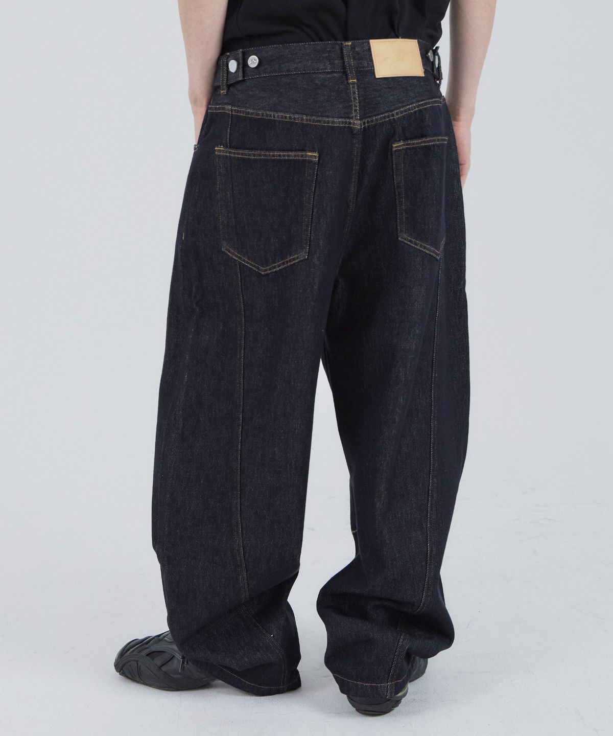 포스센스티브(FORCESENSITIVE) FST CURVED PANTS (INDIGO)