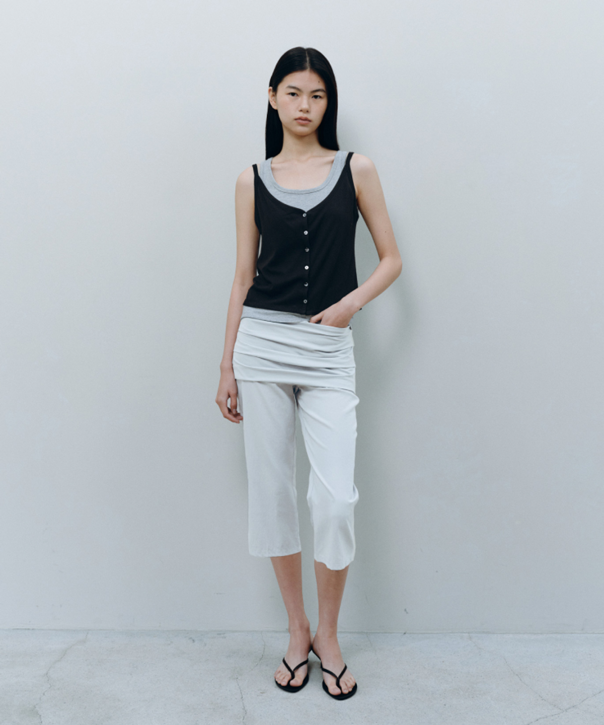 카셀(CACELE) LAYERED BUTTON SLEEVELESS, MULTI