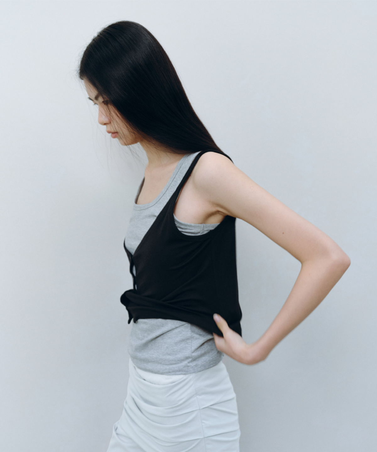 카셀(CACELE) LAYERED BUTTON SLEEVELESS, MULTI