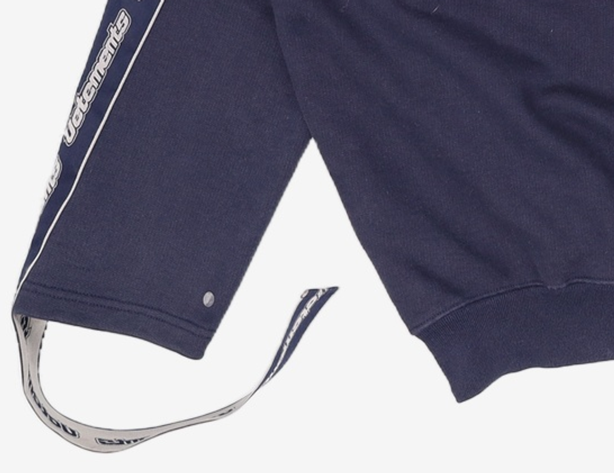 베트멍(VETEMENTS) 맨투맨/스웨트셔츠 100