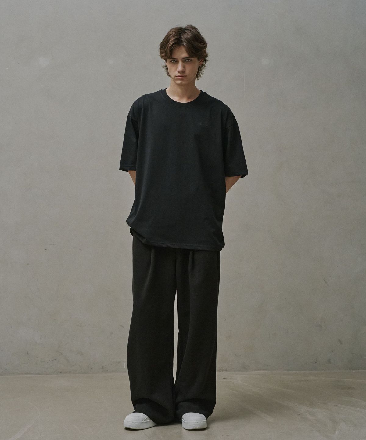 메종 드 누아(MAISON DE NOIR) BASIQUE T-SHIRT BLACK