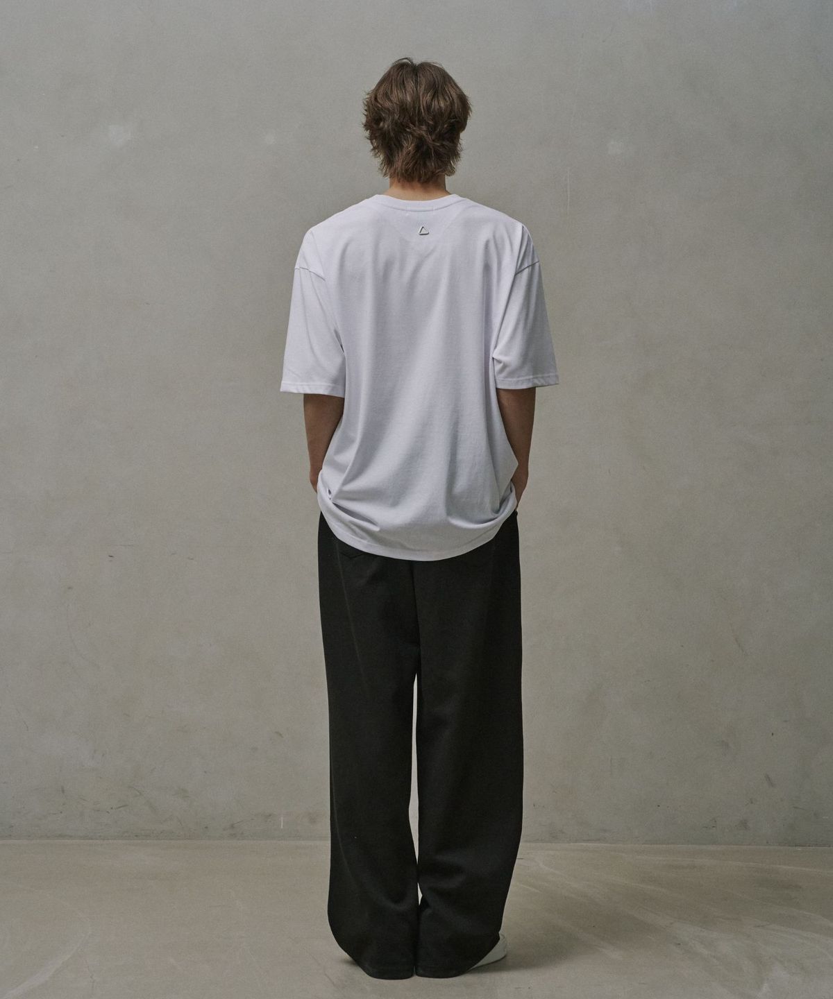 메종 드 누아(MAISON DE NOIR) BASIQUE T-SHIRT WHITE