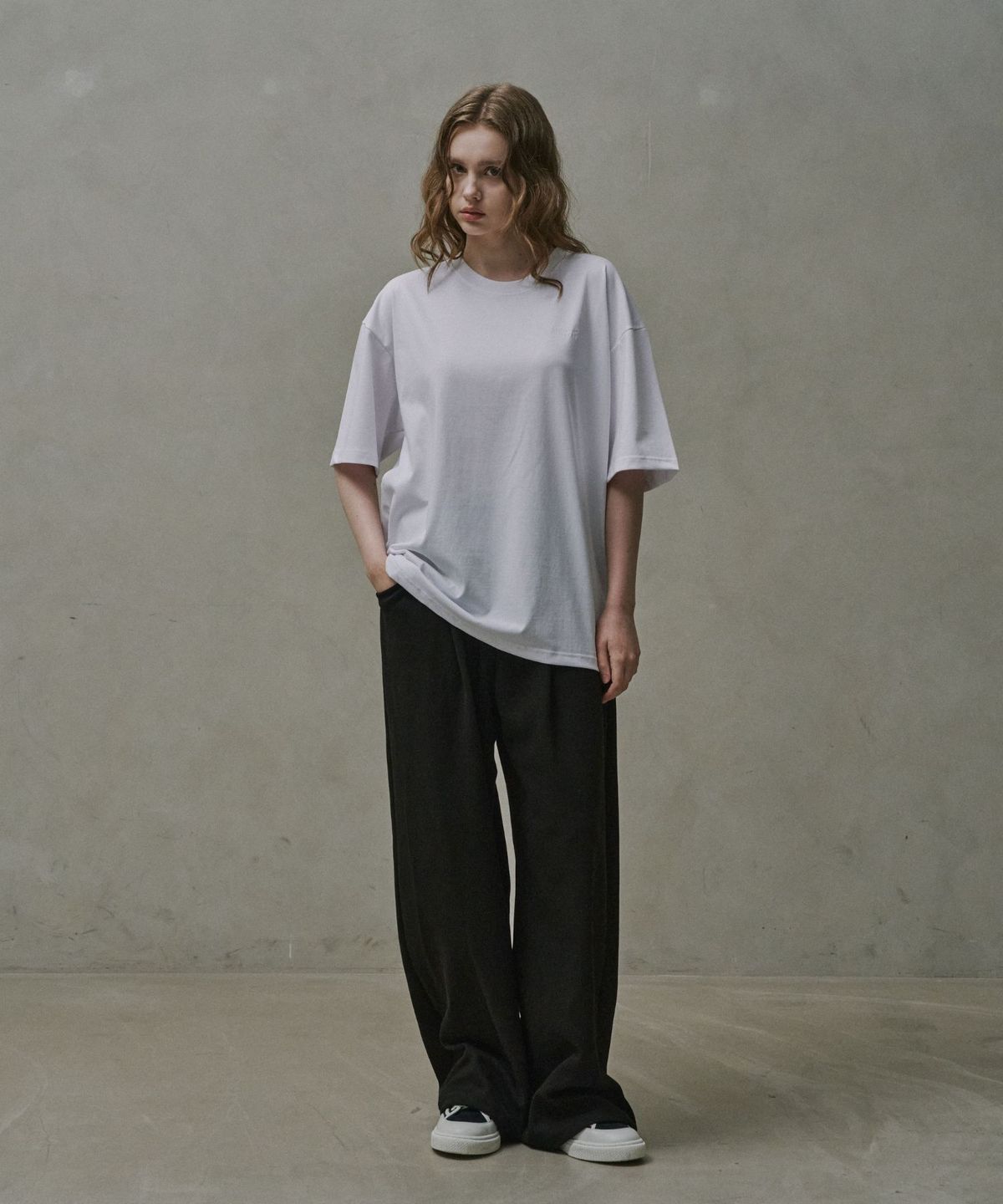 메종 드 누아(MAISON DE NOIR) BASIQUE T-SHIRT WHITE
