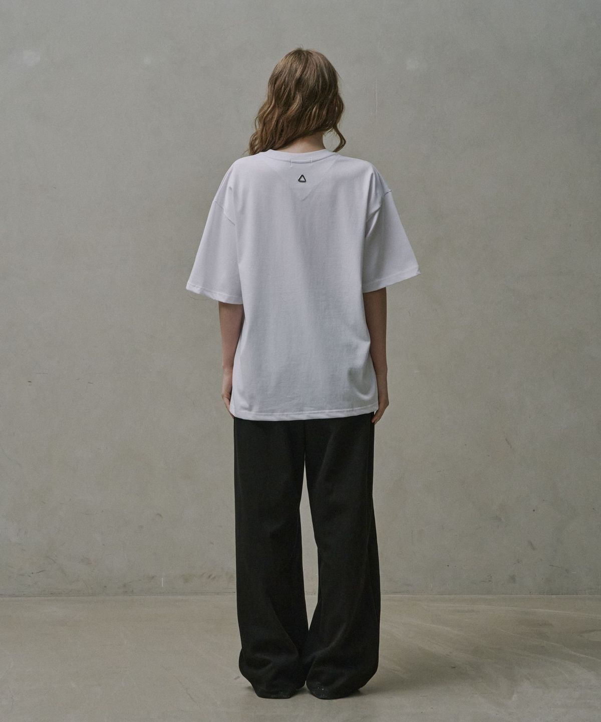 메종 드 누아(MAISON DE NOIR) BASIQUE T-SHIRT WHITE