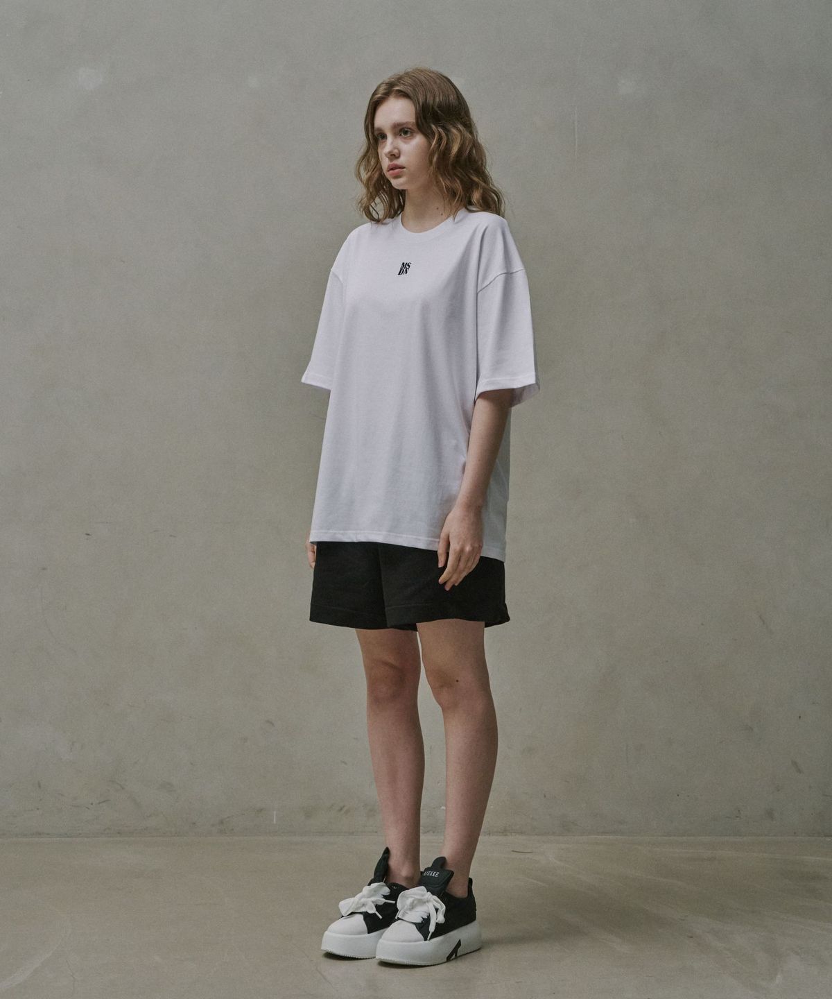 메종 드 누아(MAISON DE NOIR) SIGNATURE T-SHIRT WHITE