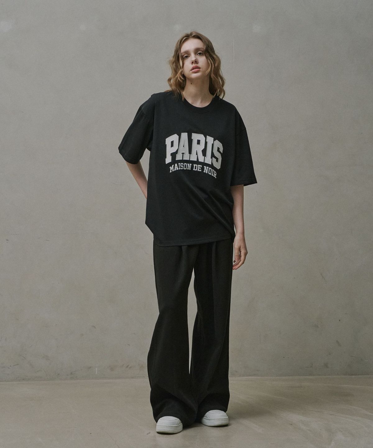 메종 드 누아(MAISON DE NOIR) APPLIQUÉ T-SHIRT BLACK