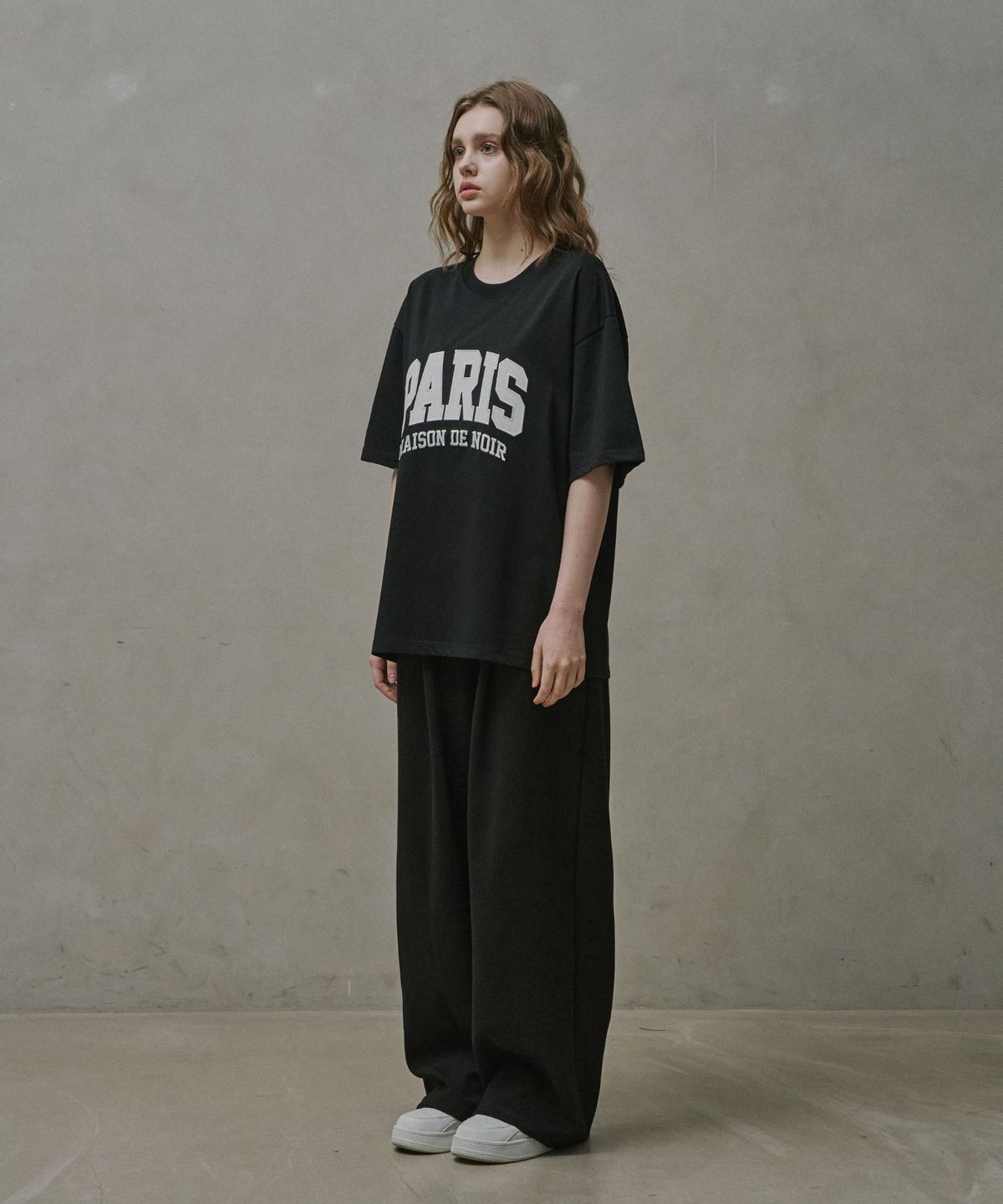 메종 드 누아(MAISON DE NOIR) APPLIQUÉ T-SHIRT BLACK