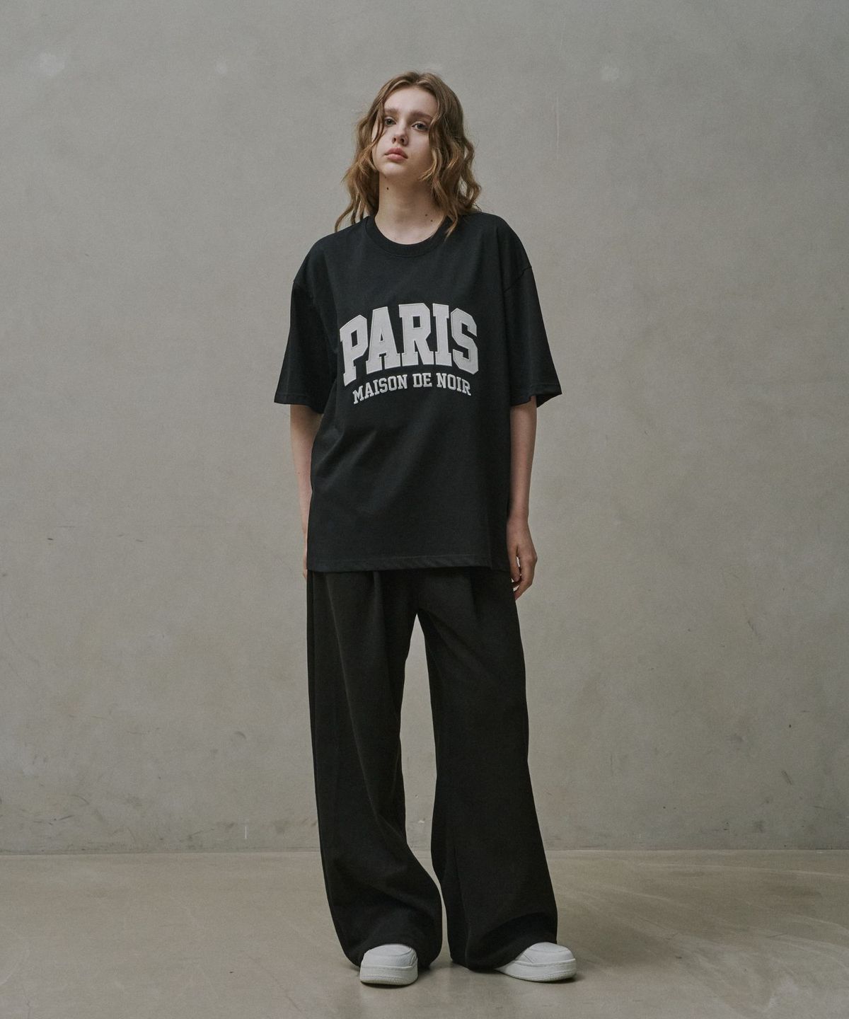 메종 드 누아(MAISON DE NOIR) APPLIQUÉ T-SHIRT BLACK