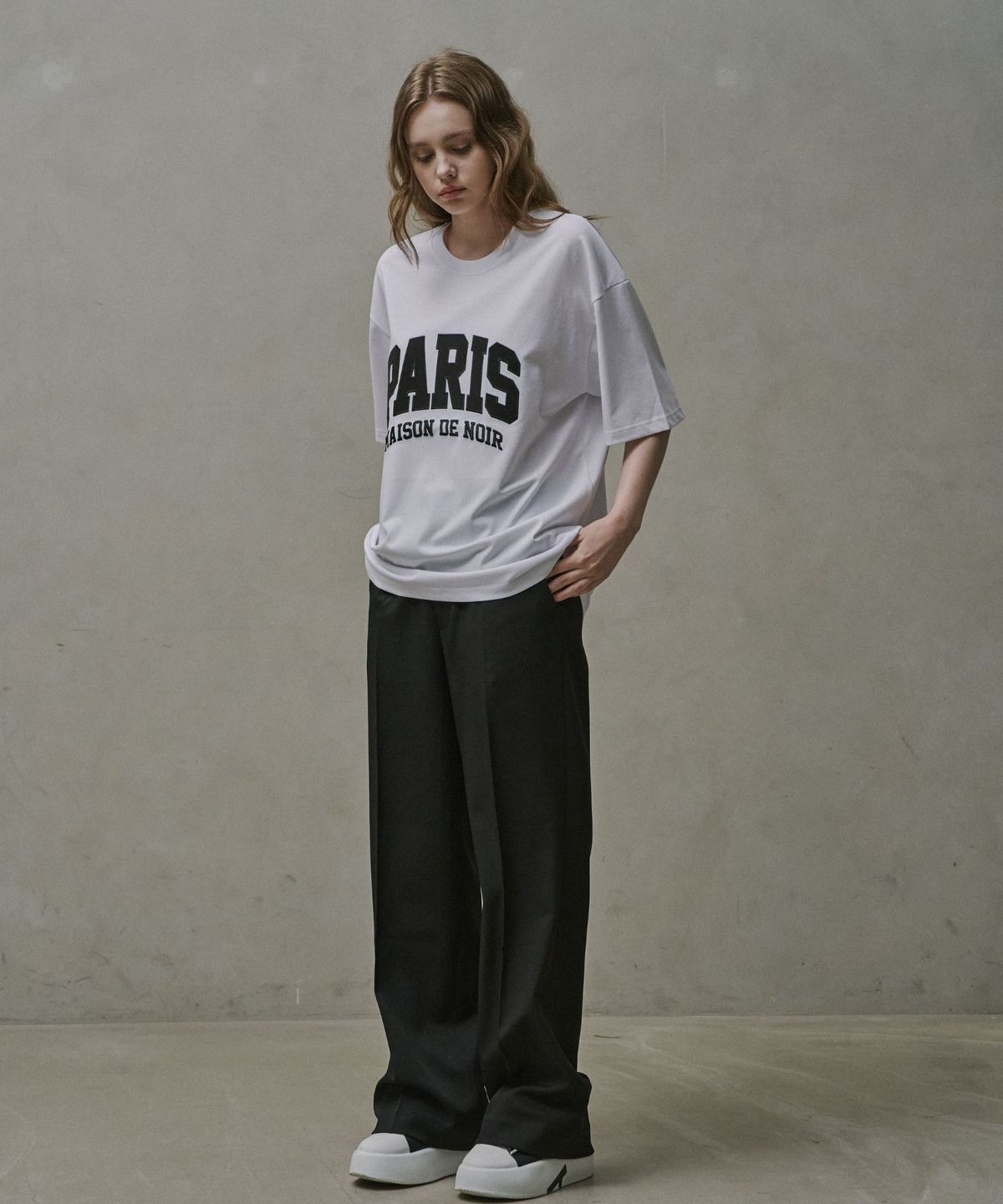 메종 드 누아(MAISON DE NOIR) APPLIQUÉ T-SHIRT WHITE