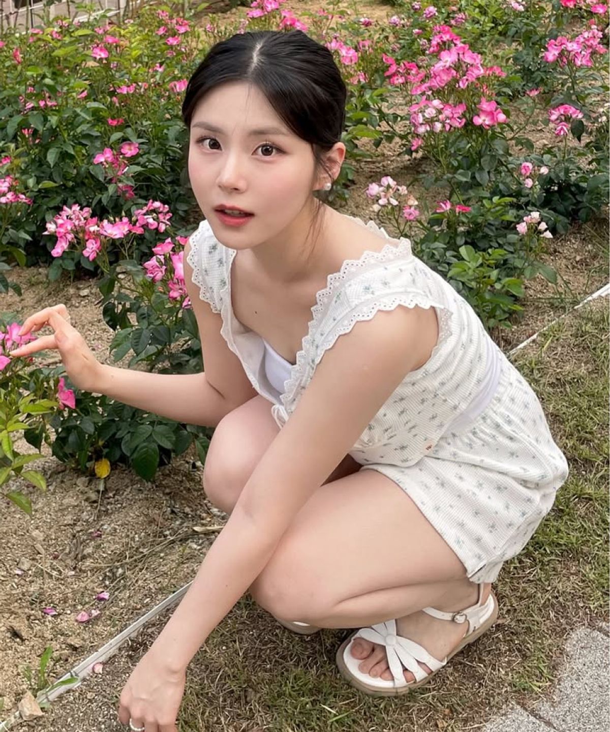 로긴 앤 로지(ROGIN N ROSIE) Waffle Blooming Sleeveless White