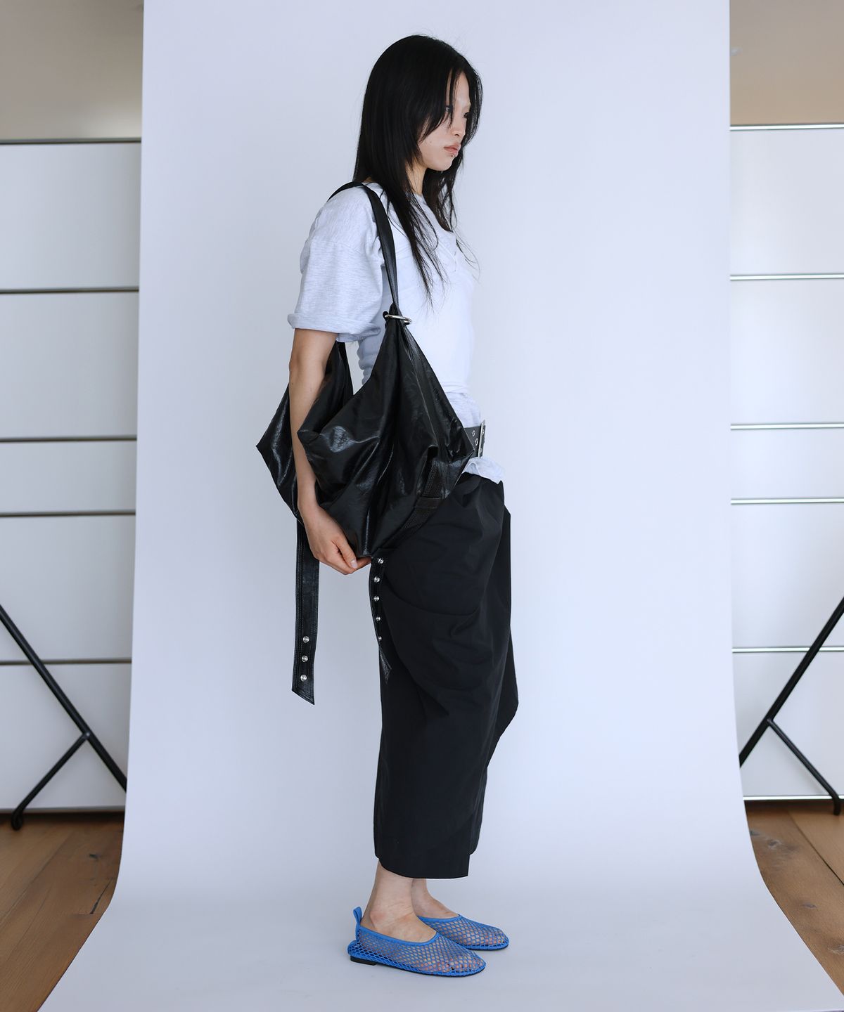 틴시(TEENSY) 할로우 드레이프 벨티드 호보백 (블랙)