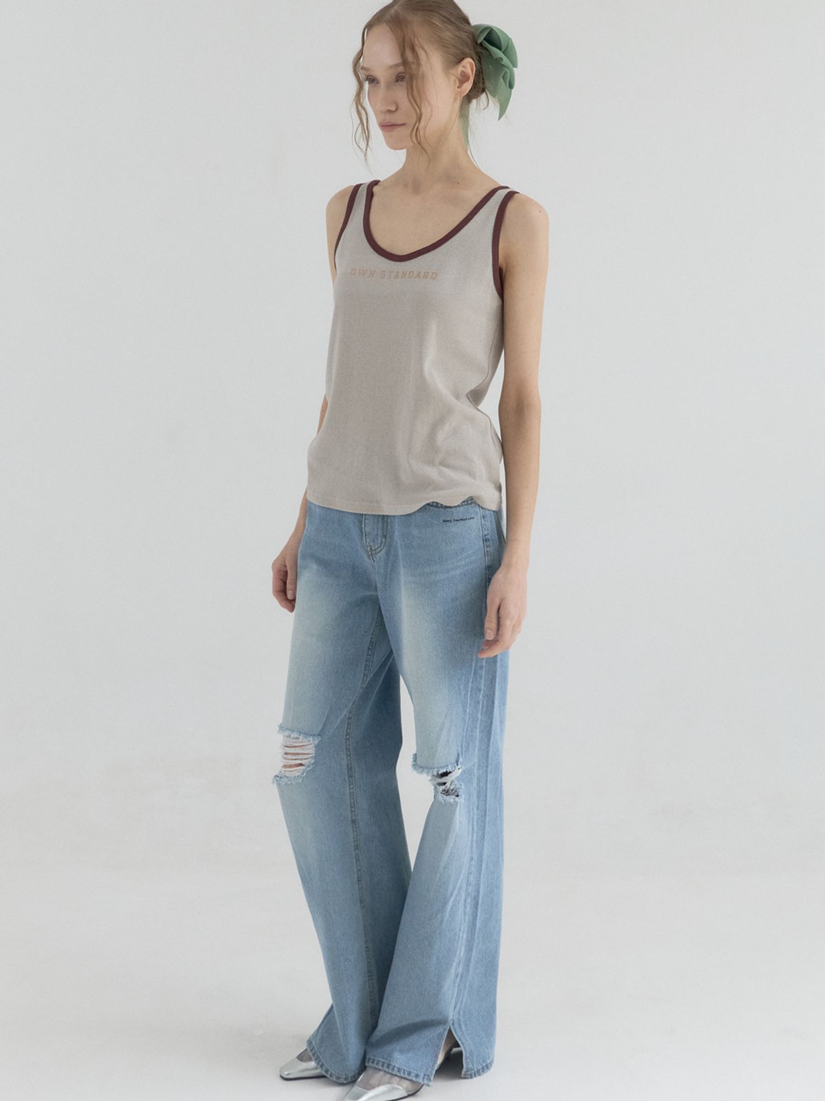 쏘리, 투 머치 러브(SORRY, TOO MUCH LOVE) Mid Rise Distressed Leg  Denim Pants_Blue