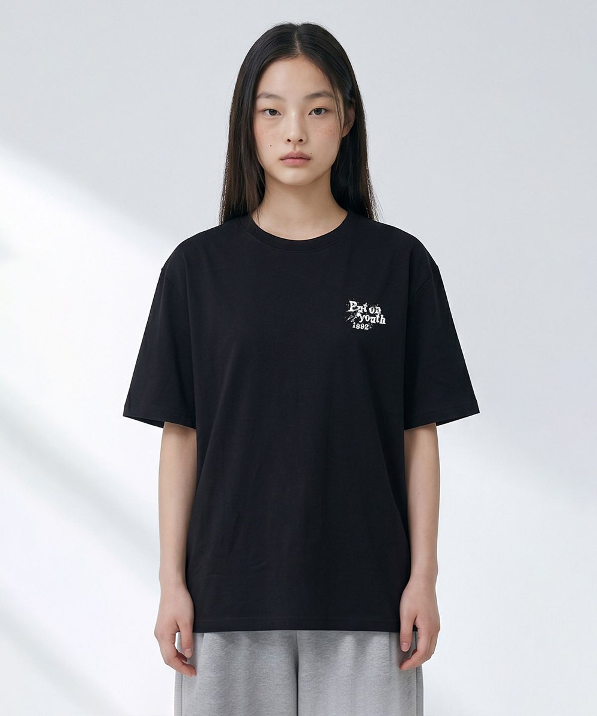 체이스컬트(CHASECULT) 공용 스프레이 그래픽 반팔 티셔츠-FCRU5828E03