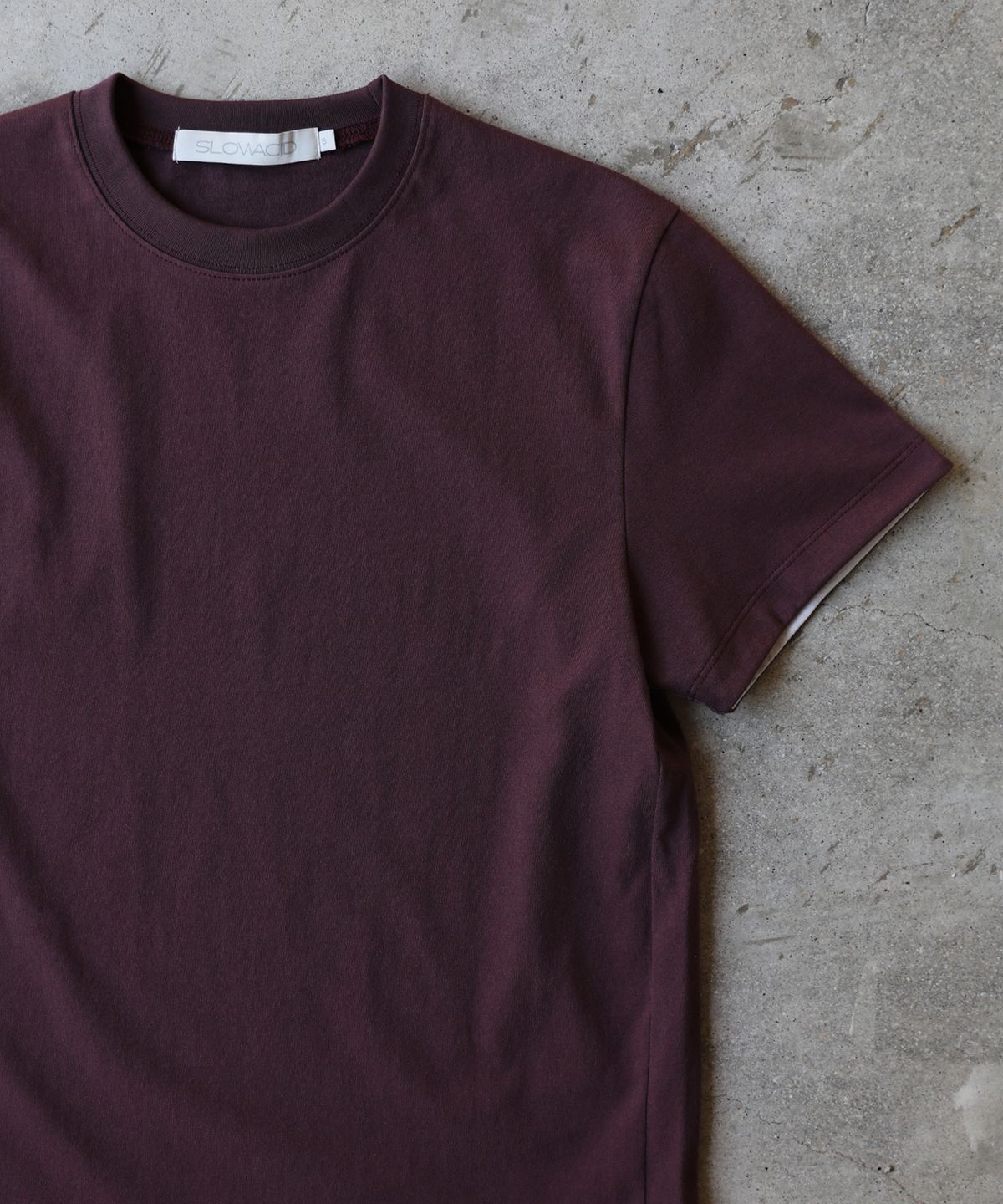 슬로우애시드(SLOWACID) SA REFINED FLIP-CUFF SEMI-CROP TEE [DARK PLUM]