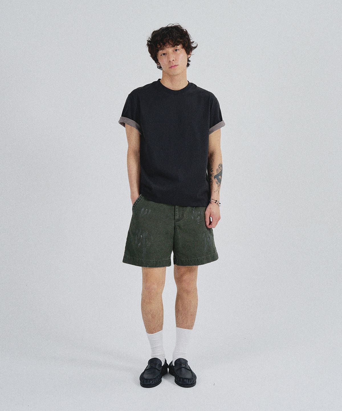 슬로우애시드(SLOWACID) SA REFINED FLIP-CUFF SEMI-CROP TEE [BLACK]