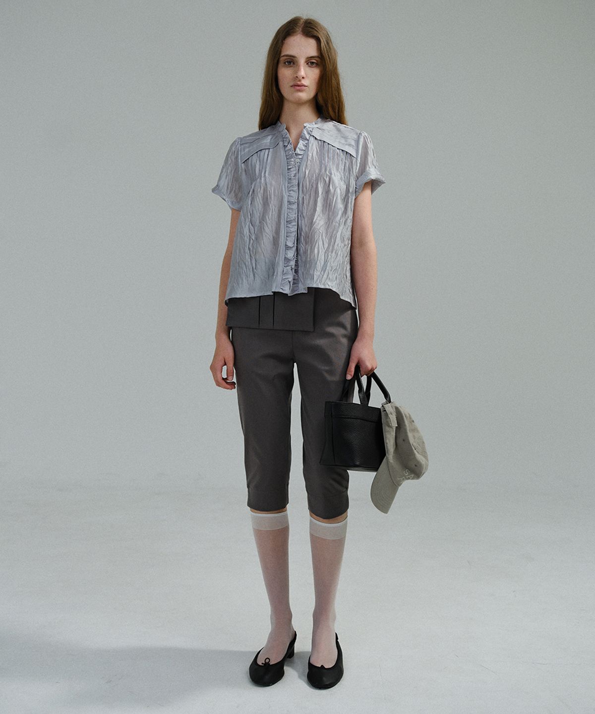 아우브아워(AUBOUR) lace cap blouse (silver)