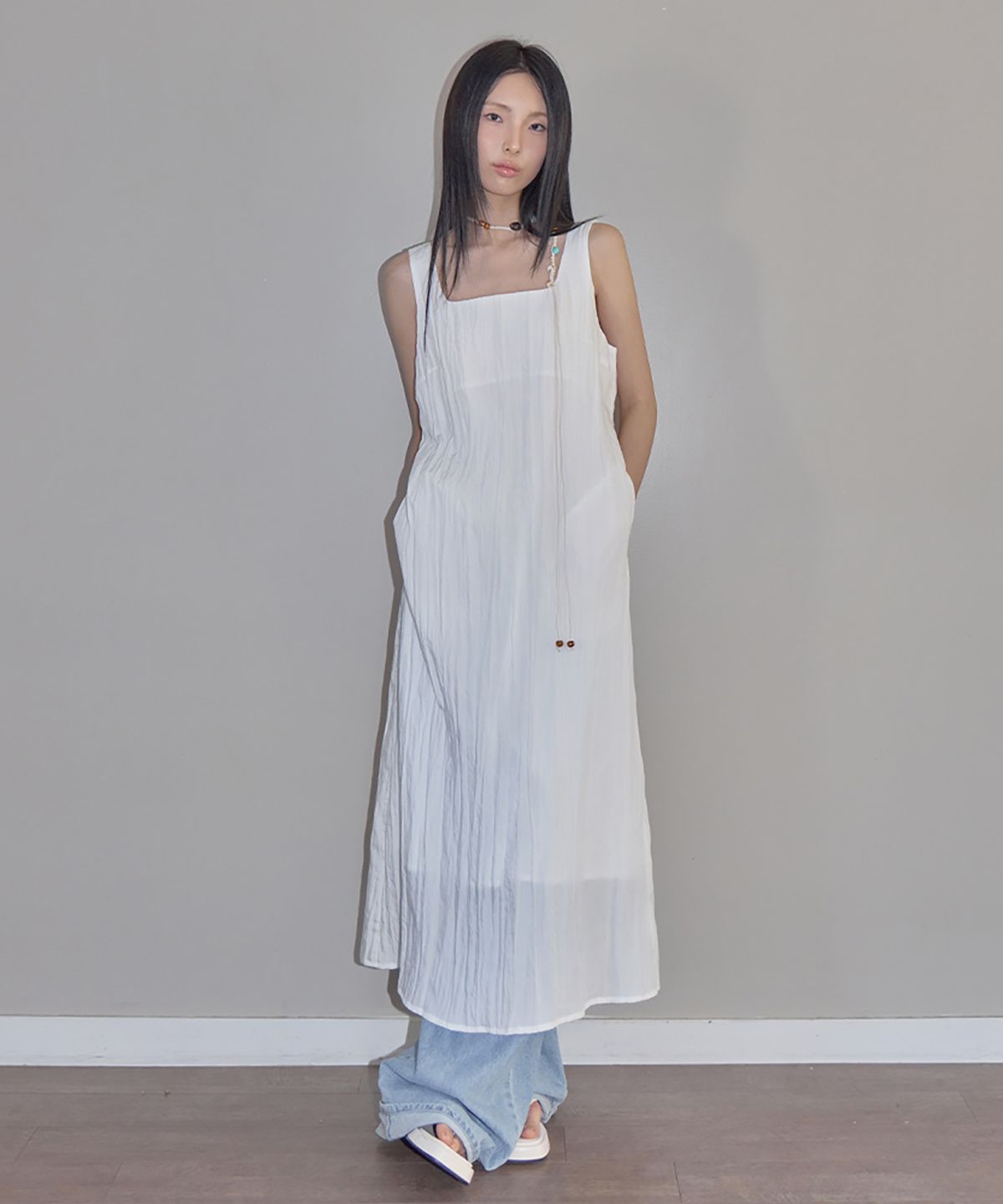 런던다다(LONDONDADA) Crinkle Sleeveless Dress, WHITE