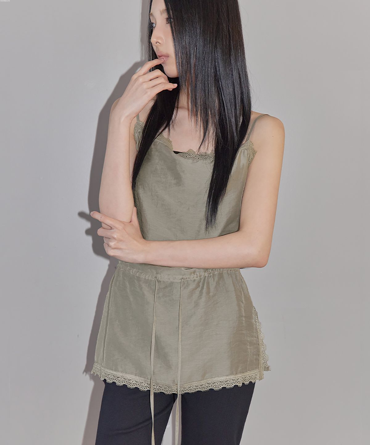 런던다다(LONDONDADA) Airy Sheer Lace Sleeveless Top, KHAKI