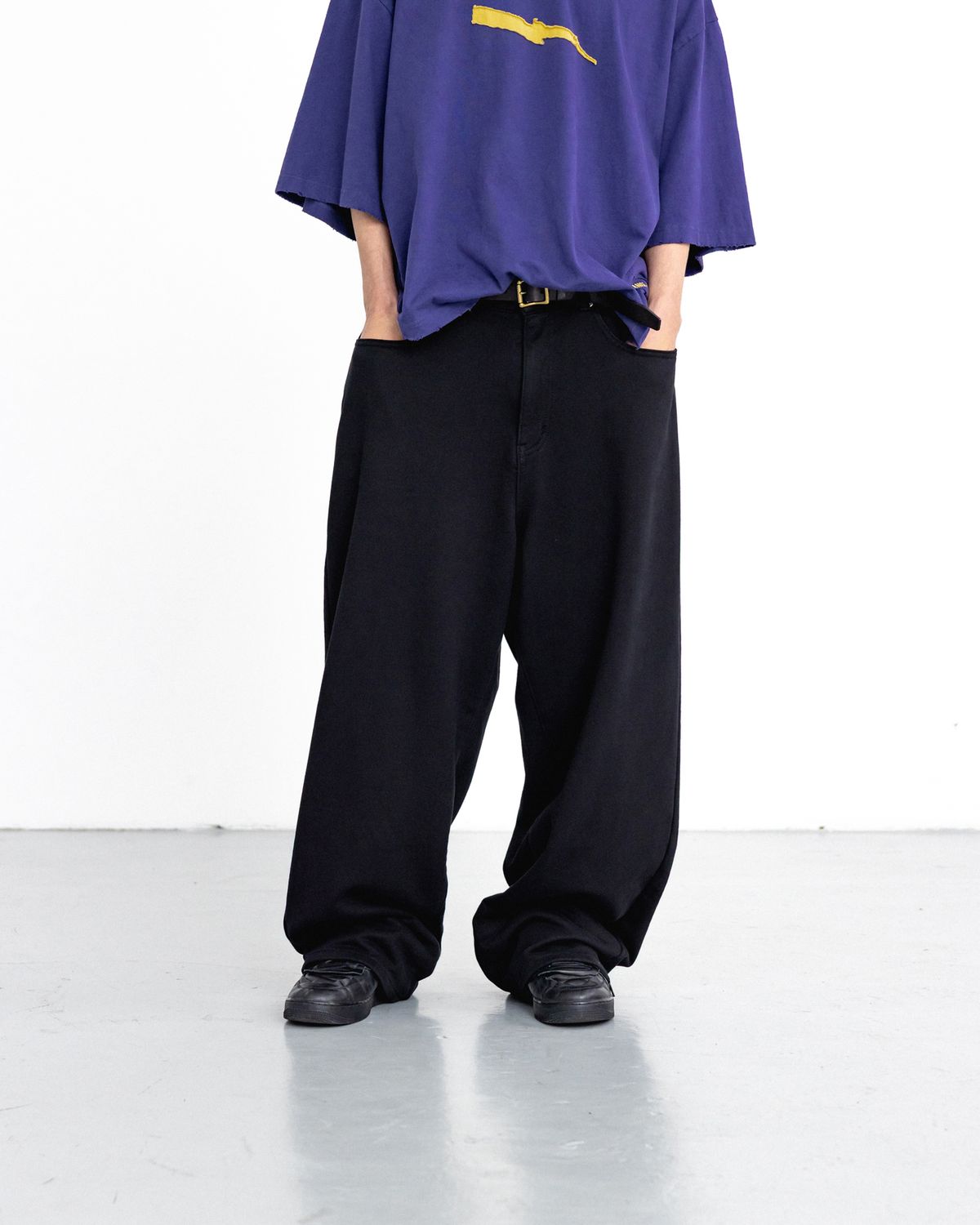 앵글런(ANGLAN) Baggy Fit Sweat Pants - Black